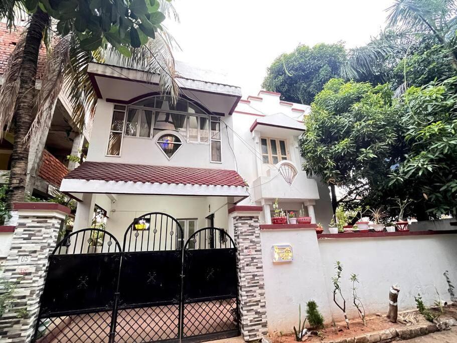 Gauranga Kutir-A Spiritual Villa Retreat Bhubaneswar Bagian luar foto